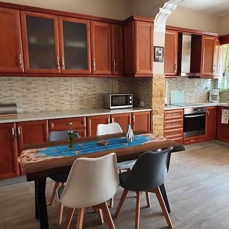 Holiday Dream Artemis Apartment Мастрихари Екстериор снимка