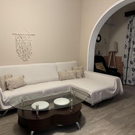 Holiday Dream Artemis Apartment Мастрихари Екстериор снимка